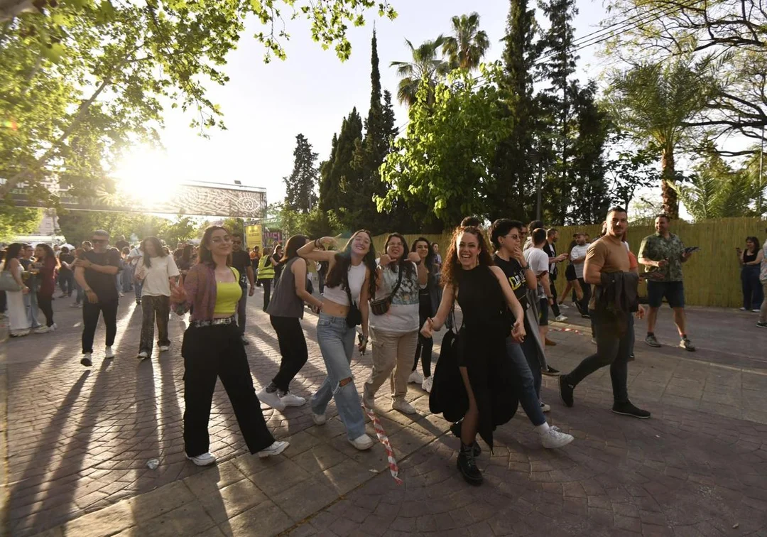 ¿Estás Listo para el Warm Up 2025? Lo Que No Te Puedes Perder en Este Festival