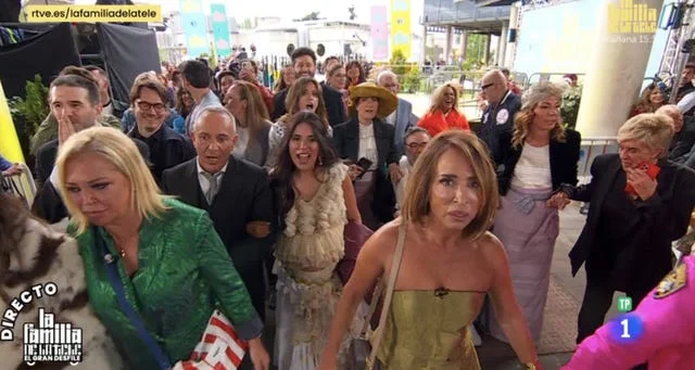 ¿Puede ‘La Familia de la Tele’ Sobrevivir a su Desastroso Estreno?