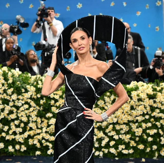 ¿Cómo Demi Moore Se Convertió En La Sensación De La MET Gala 2025?