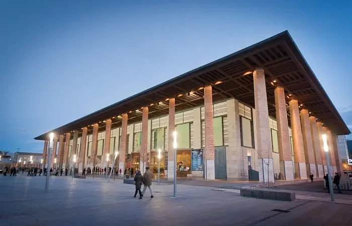 ¿Te Imaginas Tocando Piano En Plazas De Zaragoza? ¡Descubre Cómo!