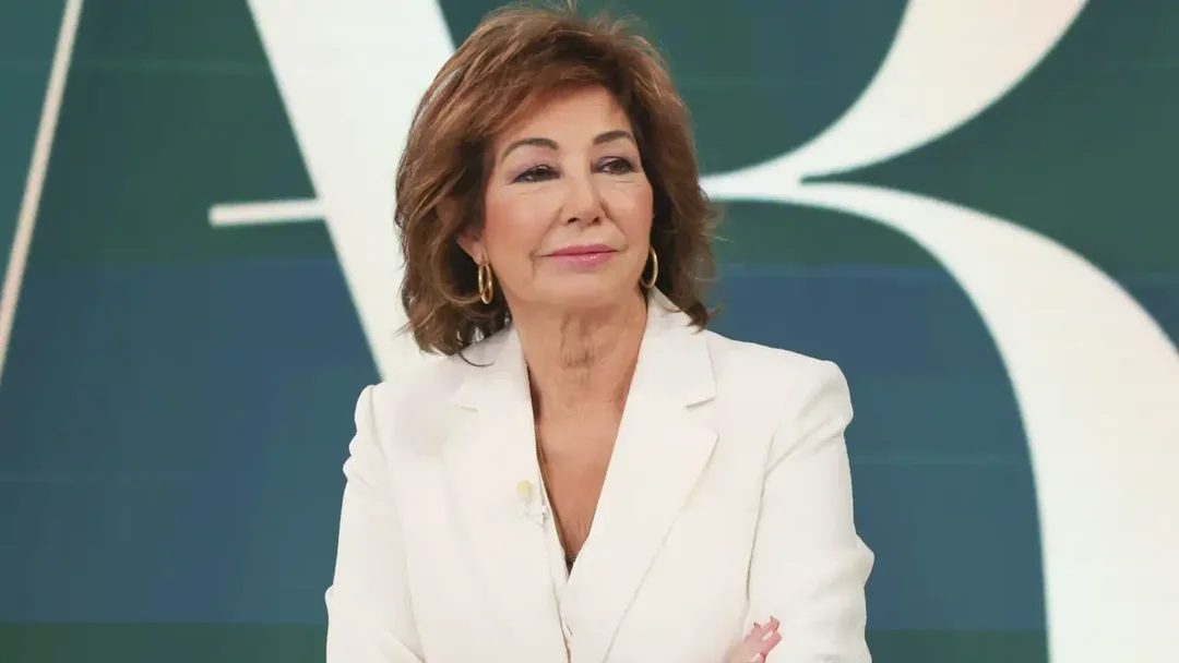 ¿Cómo Logró Ana Rosa Quintana Brillar Sin Vestido de Flamenca en la Feria de Sevilla?