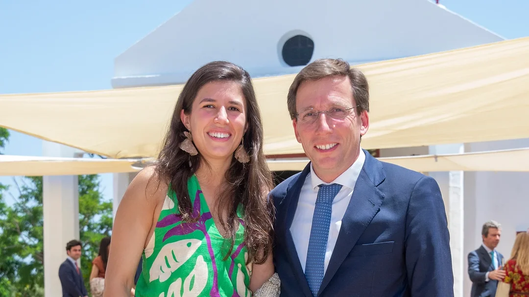 ¿Quiénes Son Los Protagonistas Detrás Del Primer Hijo De Martínez-Almeida?