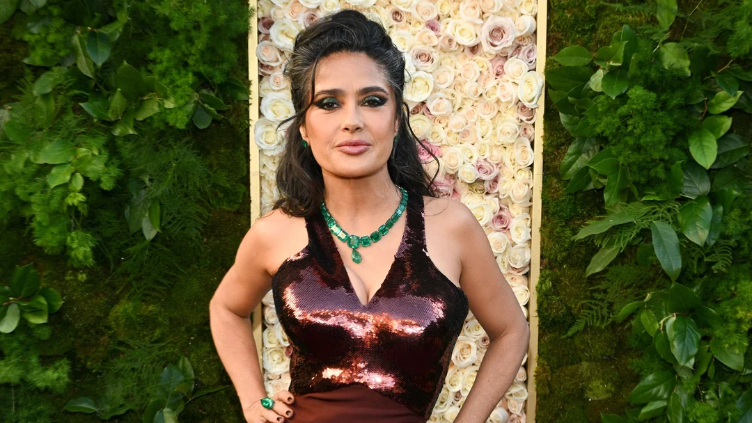¿Qué Siente Salma Hayek Al Ser Ícono A Los 58 Años En Sports Illustrated Swimsuit?