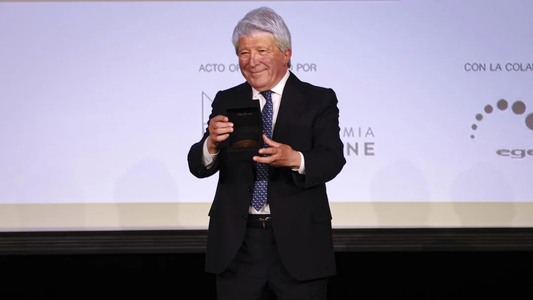¿Por Qué Enrique Cerezo Es Un Ícono Tanto En El Cine Como En El Fútbol?