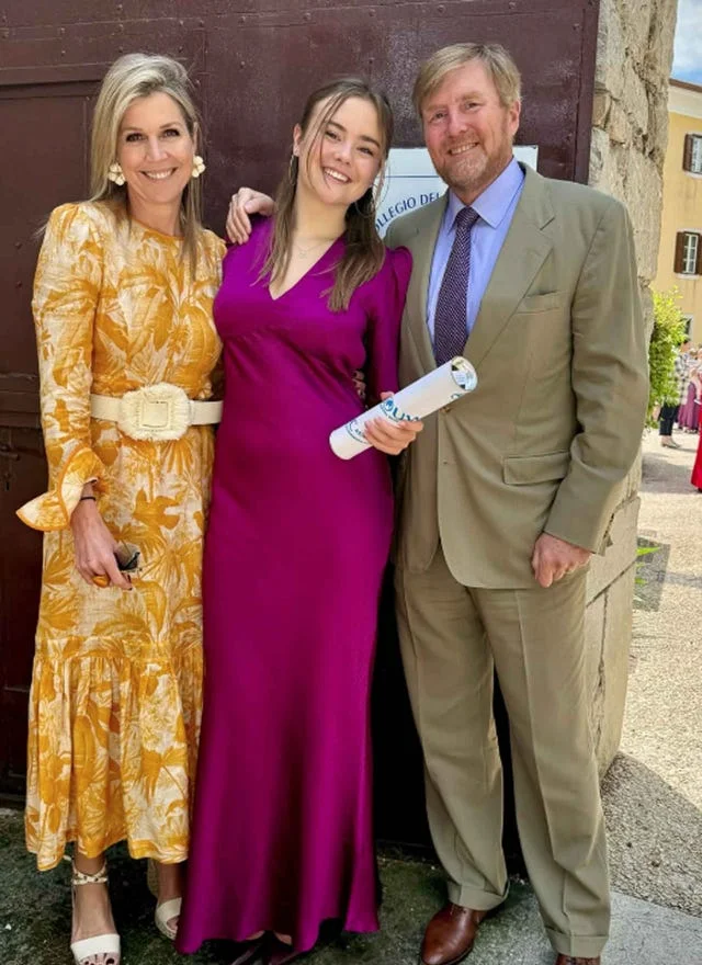 ¿Qué Ocurrió Cuando Los Reyes de Holanda Celebraron la Graduación de la Princesa Ariane?