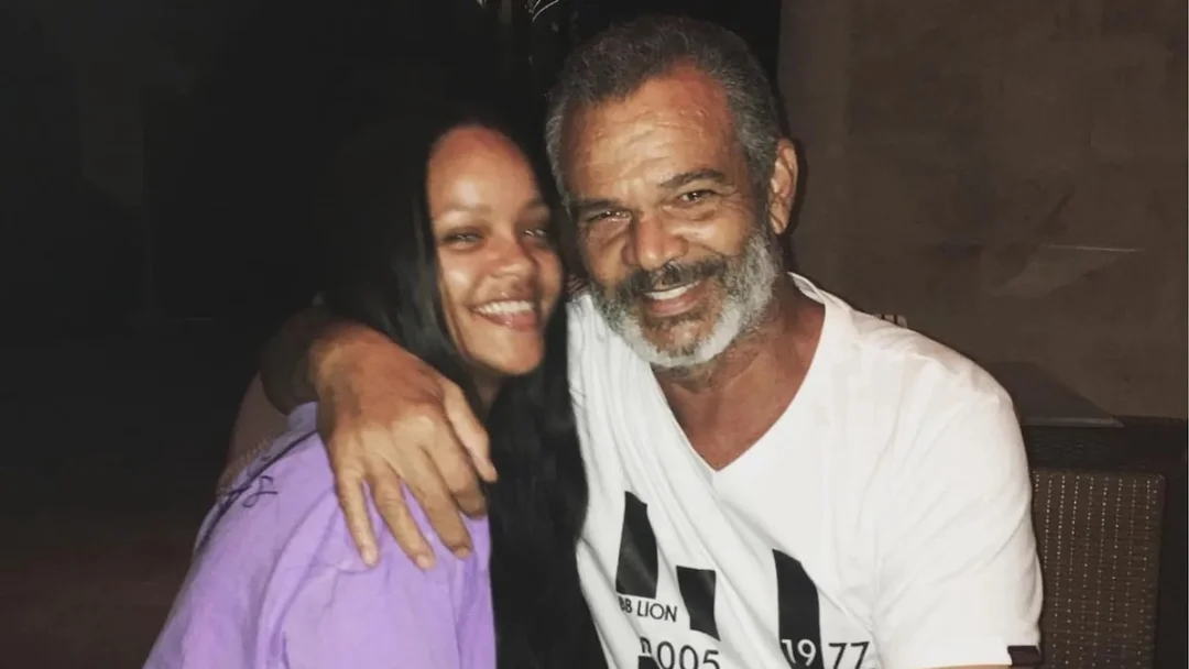 ¿Cómo Afectará la Pérdida del Padre de Rihanna a Su Embarazo y Su Vida?